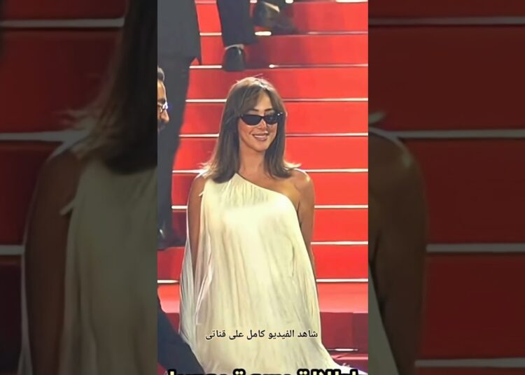 ظهور أسطوري لـ بسمة بوسيل في مهرجان كان يقلب السوشيال ميديا❤️❤️وتامر حسني يفجرها فخور بيكي🥰