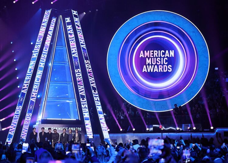 2026 American Music Awards: grandes vitórias, momentos surpresa e novas estrelas brilham