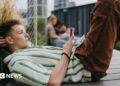 A IA pode tornar os humanos menos inteligentes, alerta o Observatório Real