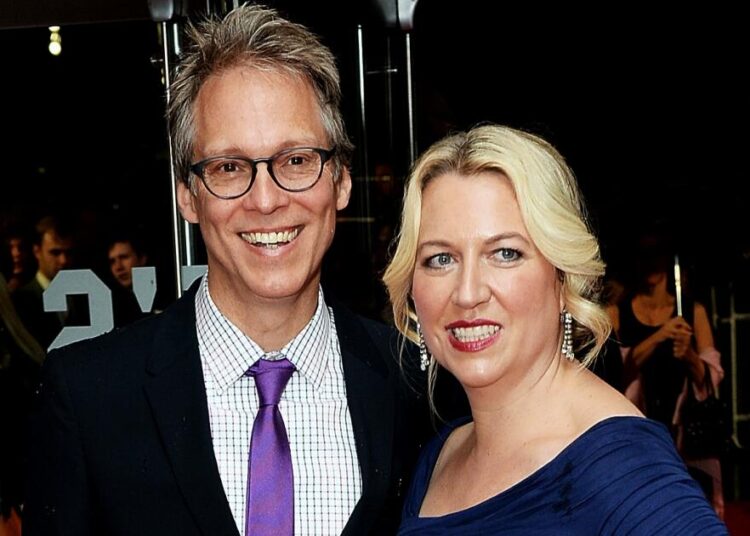 A autora de 'Wild' Cheryl Strayed lamenta a morte do marido Brian Lindstrom