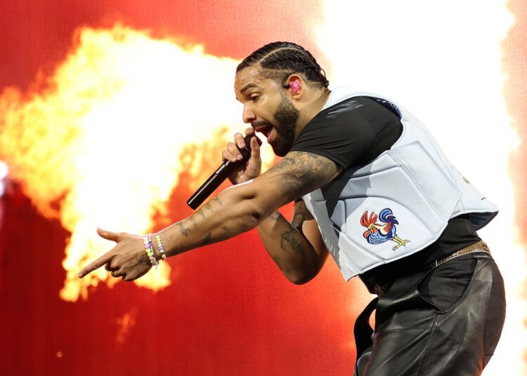 A enxurrada de novas músicas de Drake seria mais forte como um ótimo álbum de 13 músicas?