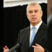 A fenda da família real se aprofunda: a princesa grávida Eugenie 'Shut Out' desonrou o pai Andrew Windsor das notícias do bebê em meio às consequências de Epstein
