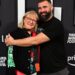 A mãe de Jason Kelce, Donna, abraça a era da avó com os filhos dele e de Kylie