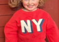A menina de 3 anos ficou ‘animada’ com o Crazy Hair Day, mas tudo mudou quando ela viu o look final (exclusivo)