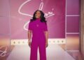 ASSISTIR: Sherri Shepherd dá adeus emocional no episódio final do talk show [Video]