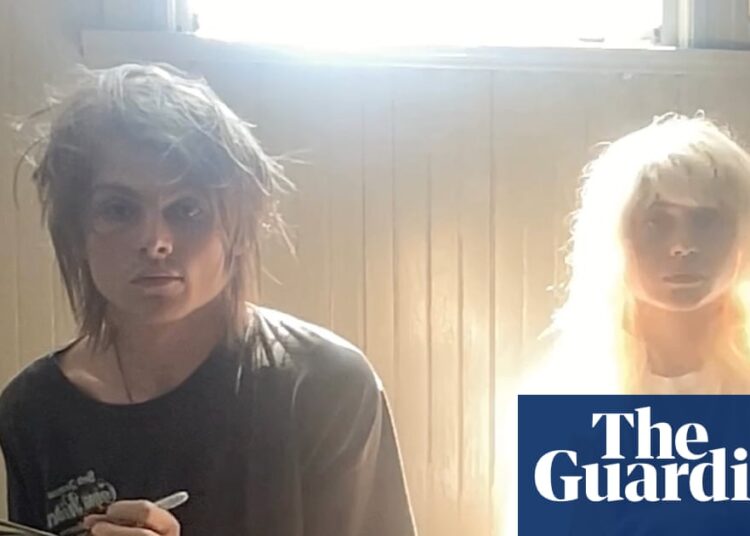 Adicione à playlist: a eletrônica caprichosa e distorcida da dupla Ear e as melhores faixas novas da semana | Música