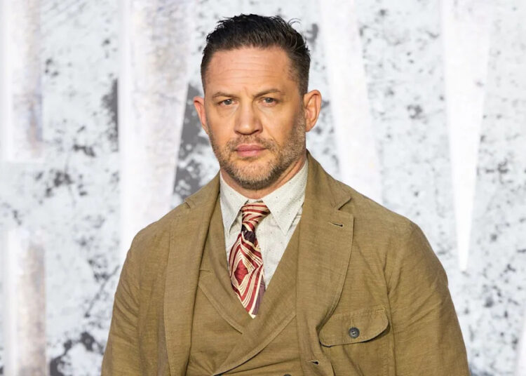 Afinal, Tom Hardy pode não ser demitido de “MobLand”