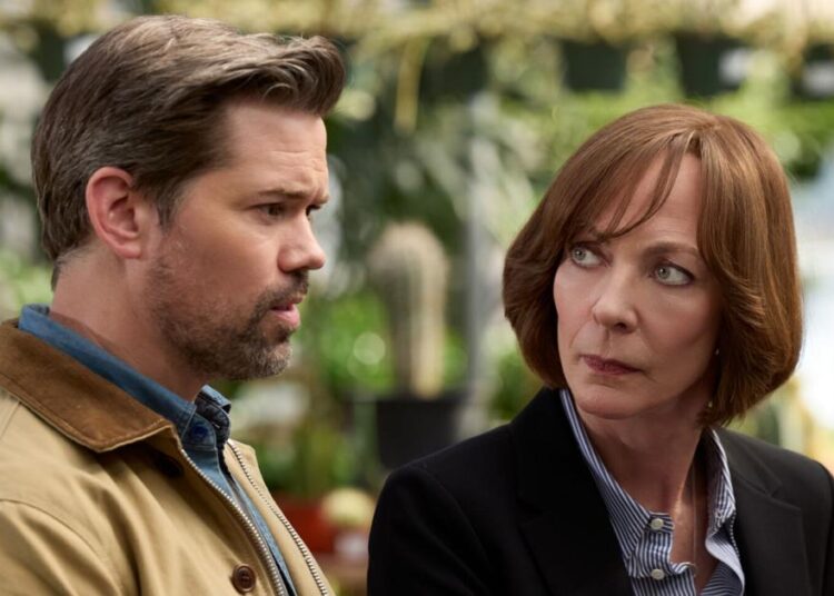 Allison Janney e Andrew Rannells brincam com a dor em novo filme