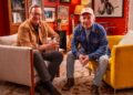 Anthony Mason em seu novo programa, 'Alchemy', Paul Simon e Neil Diamond