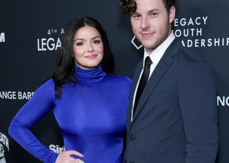 Ariel Winter da Modern Family e Nolan Gould são colegas de quarto após sua separação