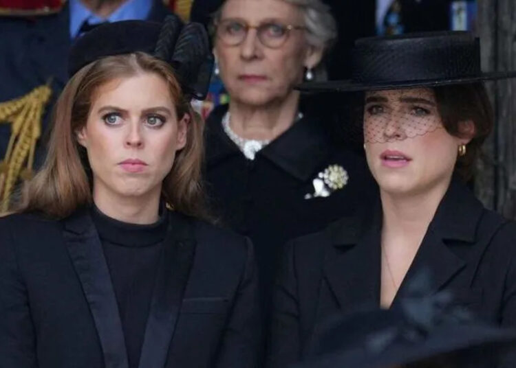 As princesas Beatrice e Eugenie farão um retorno público no casamento real, do qual o padre Andrew Windsor foi proibido - e Meghan Markle e o príncipe Harry não conseguiram fazer parte da lista de convidados