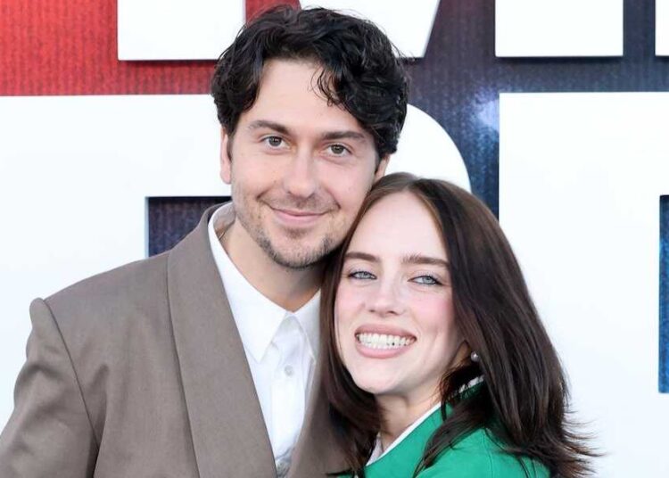 Billie Eilish e Nat Wolff Hard lançaram seu relacionamento