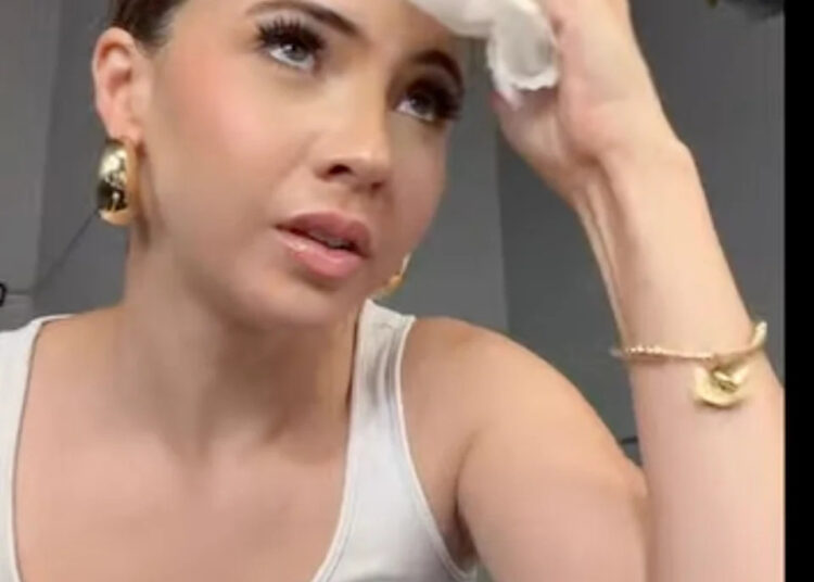 Bobbi Althoff mostra novo visual depois que Sukihana a estiliza