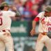 Burleson e Winn levam os Cardinals à vitória por 4-2 sobre os Royals no jogo 2 da série I-70