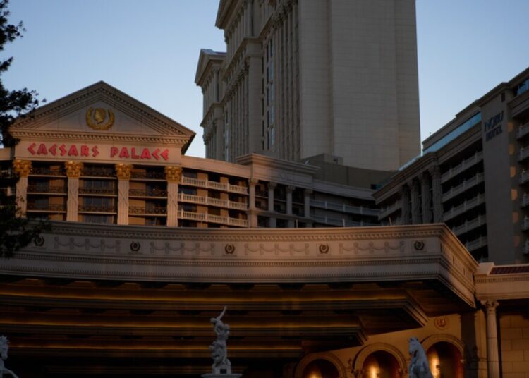 Caesars Entertainment, um ícone da Las Vegas Strip, foi vendida por quase US$ 6 bilhões