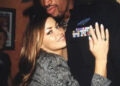 Carmen Electra diz que terminou seu relacionamento com Dennis Rodman depois de ler um livro de autoajuda enquanto Duo estava 'louco de amor'