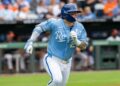 Carter Jensen aproveita a chance de rebater a liderança para KC Royals