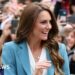 'Ciao Kate': Multidões aplaudem a turnê de retorno de Catherine à Itália - BBC