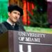 Danny Ramirez recebe doutorado pela Universidade de Miami