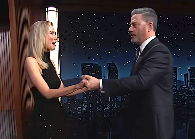 Desi Lydic diz a Jimmy Kimmel que ela participou de um filme com seu inimigo