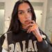 Dua Lipa processa Samsung em US$ 15 milhões depois que empresa se recusa a remover sua foto das caixas de TV