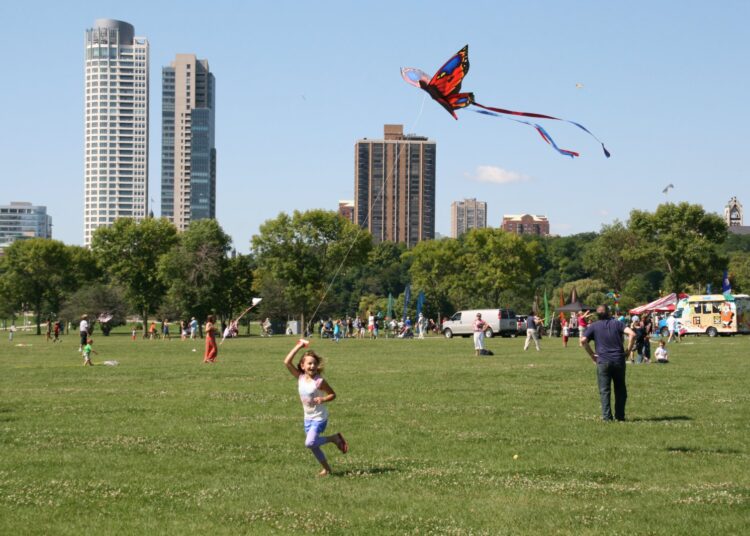 Entretenimento: pipas voarão bem acima do lago »Urban Milwaukee