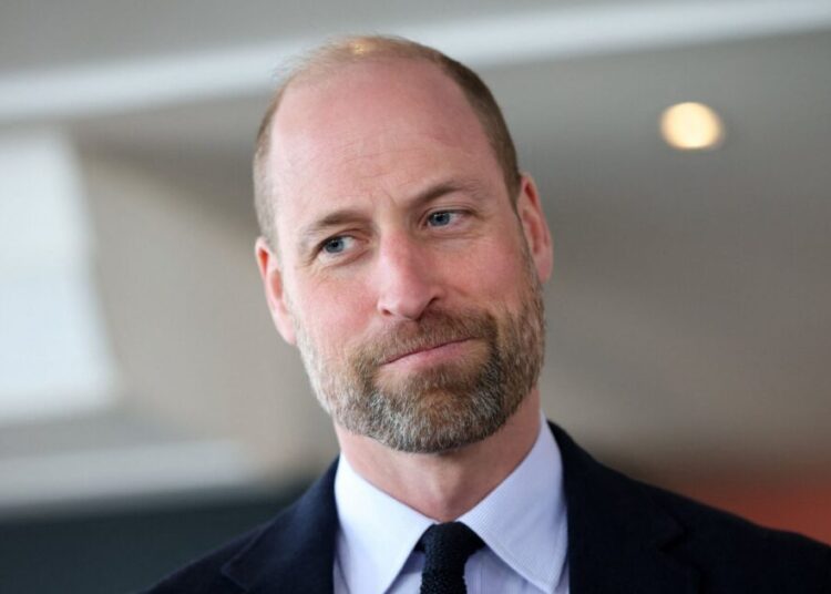 Esta reminiscência do príncipe William em uniforme é imperdível