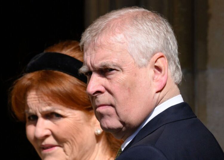 Família Real AO VIVO: Sarah Ferguson 'merece misericórdia' enquanto Andrew 'sai | Real | Notícias