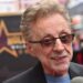 Frankie Valli encerra turnê de despedida do Four Seasons, citando problemas de saúde