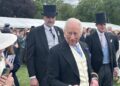 Funcionários do NHS de Black Country participam da Royal Garden Party