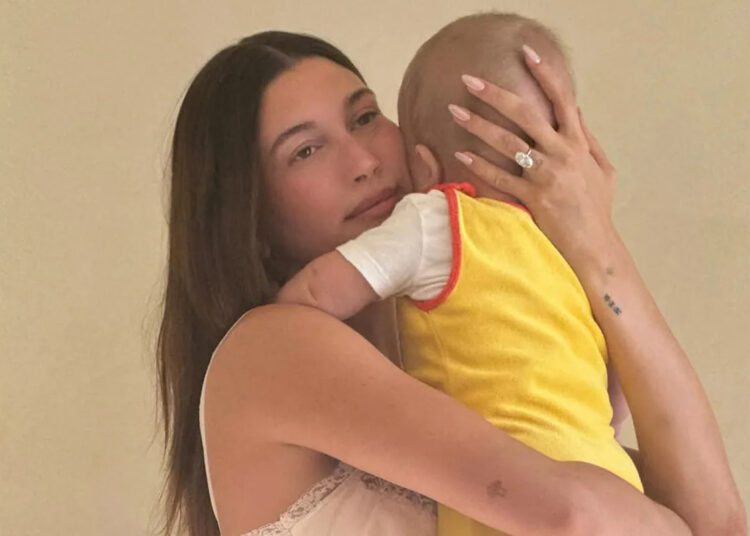 Hailey Bieber admite que se sentiu ‘esticada’ depois de receber o filho Jack e vender sua empresa no mesmo ano