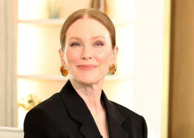 'Hipócrita' Julianne Moore incendiada pela crítica após alegar que não quer atuar em filmes com 'Assassinato, armas e explosões'