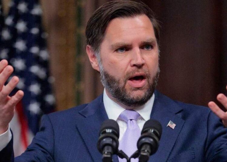 JD Vance se identifica com personagem de filme durante visita de Donald Trump à China