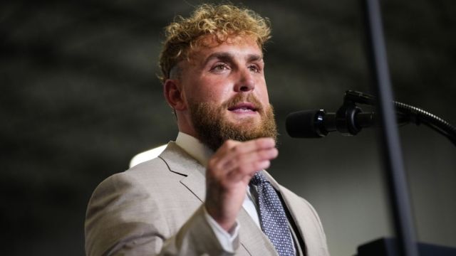 Jake Paul reage à diss sobre a carreira de Olivia Rodrigo no SNL