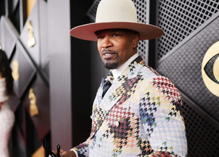 Jamie Foxx esperando filho com a namorada Alyce Huckstepp