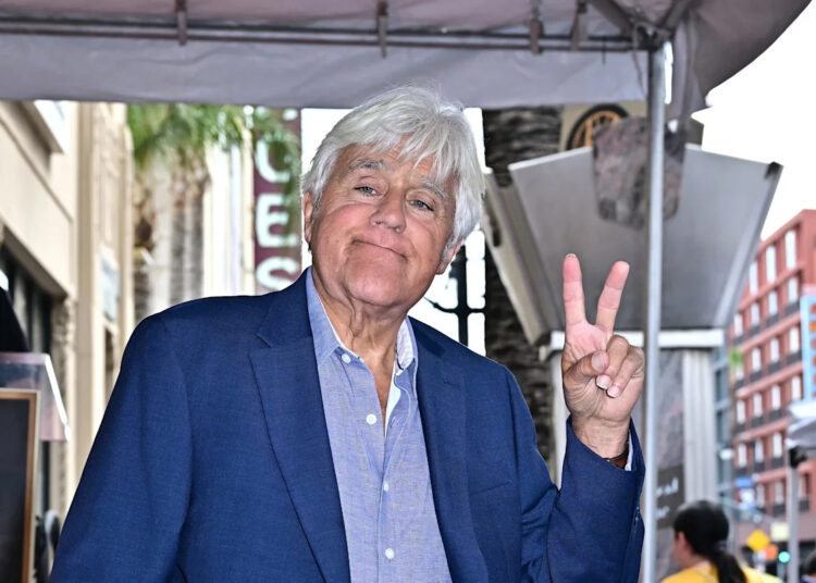 Jay Leno doará carro de luxo de US$ 70 mil para este game show