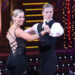 Jennie Garth foi hipnotizada para ‘não fazer xixi nas calças’ quando estava no “DWTS”: ‘Não gostei desse tipo de estresse’