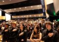 John Williams retorna ao North Hollywood High, que o homenageia com um novo centro de artes cênicas