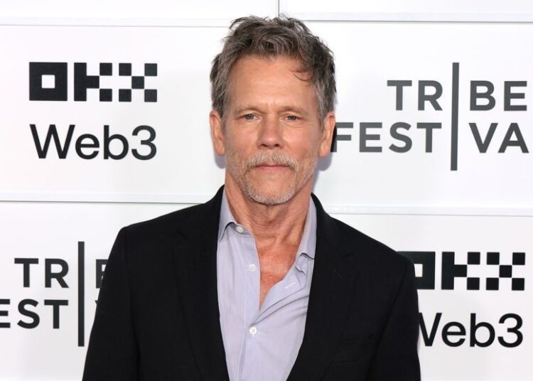Kevin Bacon atacado por enxame de abelhas durante uma caminhada: 'Eles foram atrás de mim'