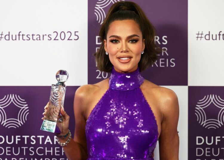 Khloé Kardashian diz que já foi drogada em um festival de música popular