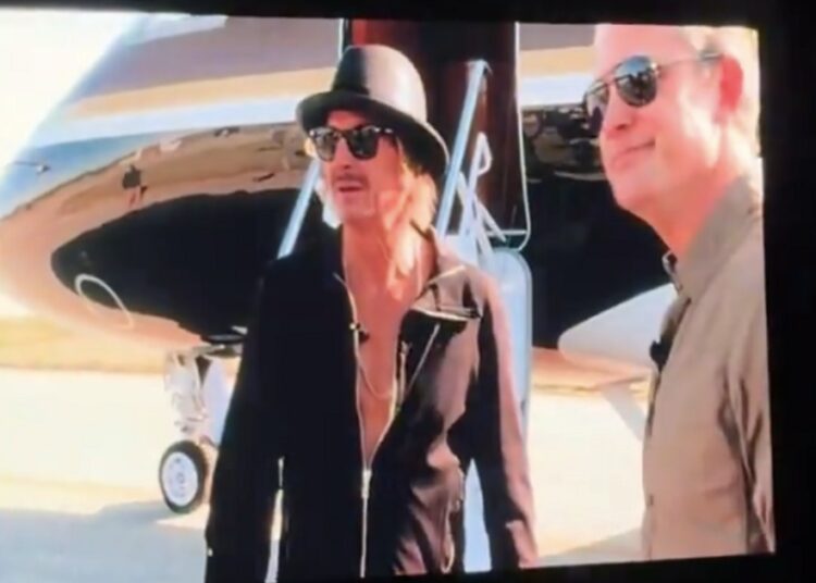Kid Rock compartilha helicóptero com Pete Hegseth para abertura da turnê – Celebrity News – Entretenimento