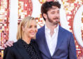 Lisa Kudrow diz que os escritores de ‘Friends’ foram ‘malvados’ com o elenco