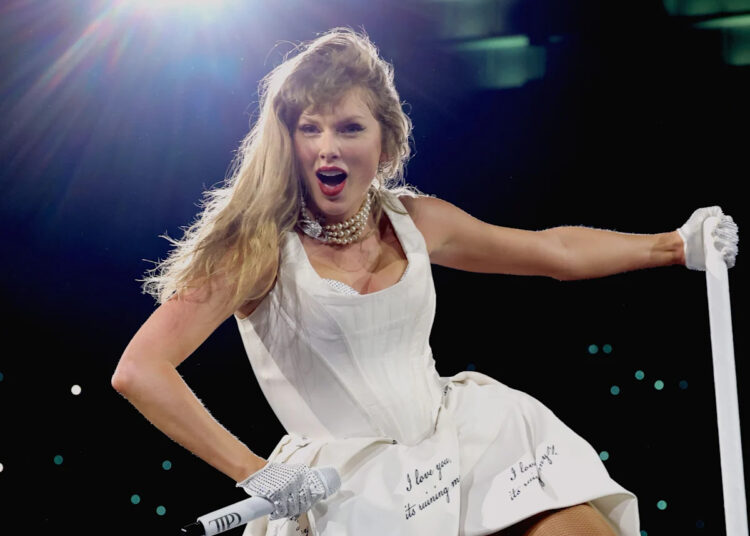 Lista de nomeações para AMAs de 2026: Taylor Swift, Sabrina Carpenter e Morgan Wallen concorrendo aos principais prêmios