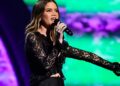 Maren Morris estreia novo single edificante ‘Parachute’