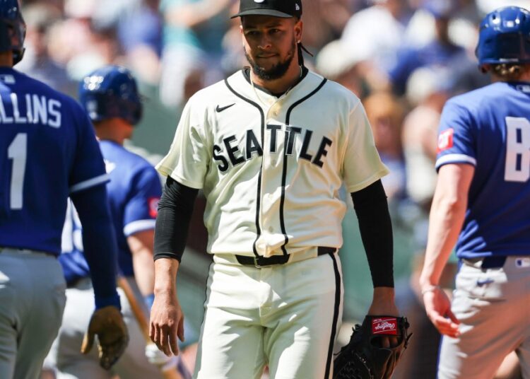 Mariners derrotaram Royals na derrota por 4-1 no domingo