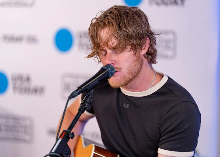 Matt Hansen diz que novas músicas são ‘meu caminho do desgosto à esperança’, anuncia turnê