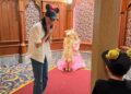 Meghan Markle compartilha lindas fotos de família da Disneylândia enquanto reformula sua mídia social