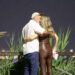 Mel Gibson faz as malas no PDA com a modelo Antonella Salvucci em Roma