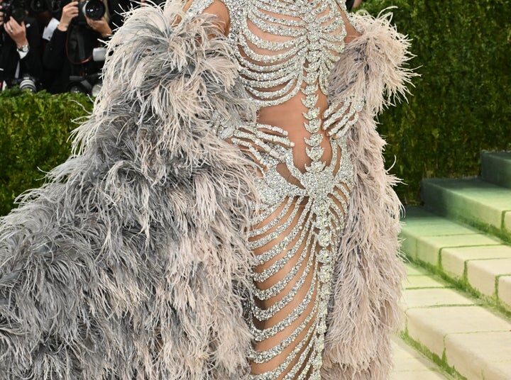 Met Gala 2026: os melhores looks de celebridades no tapete vermelho, de Heidi Klum a Luke Evans