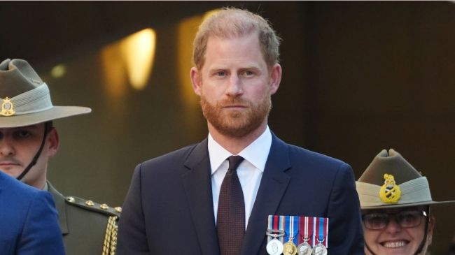 Mike Tindall dá sombra ao príncipe Harry em meio a brigas entre rei Charles e William